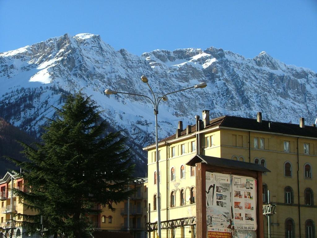 Hotel Sommeiller Bardonecchia Exterior photo